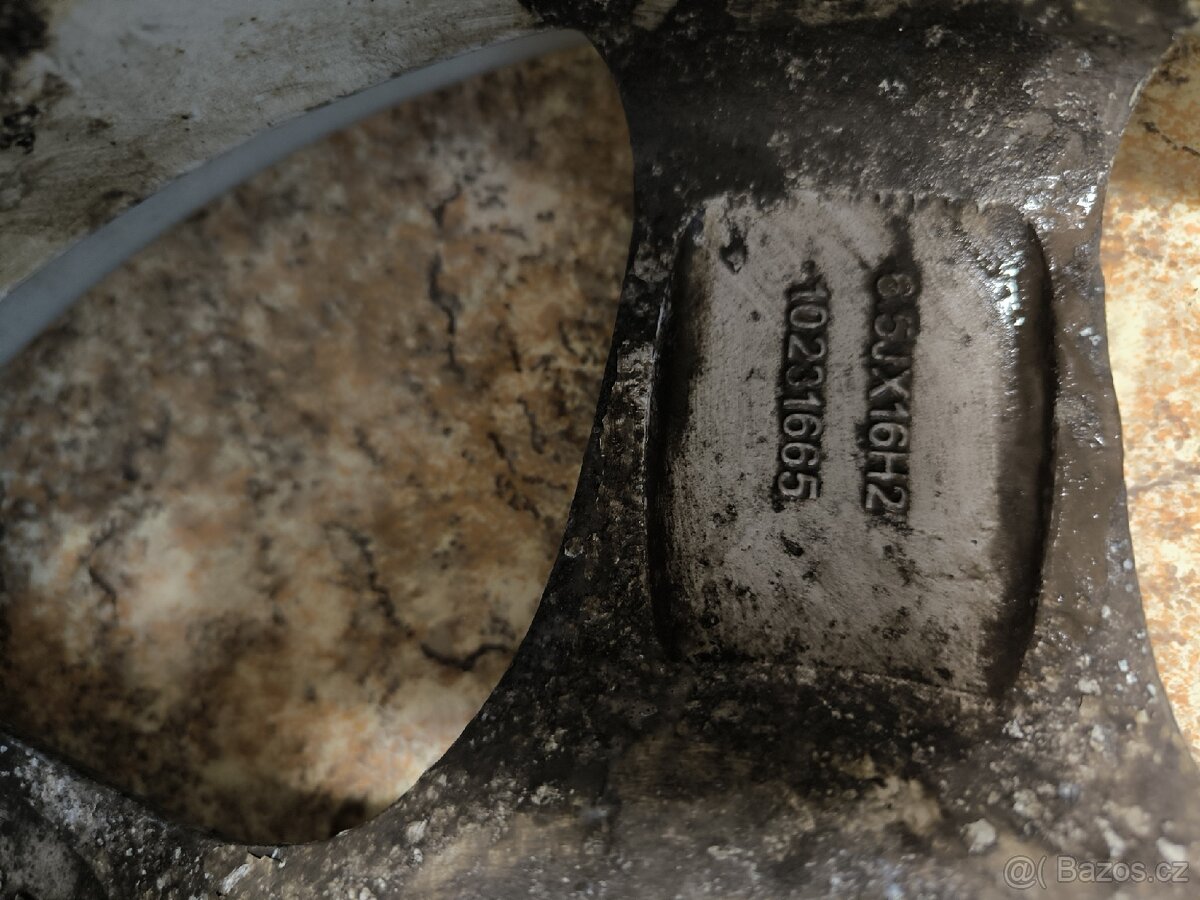 ALU kola Toyota Yaris 5x114,3 r16, ALU Mazda 3 Kia Hyundai - 3