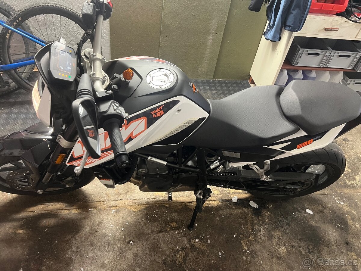 KTM Duke 690 - 3
