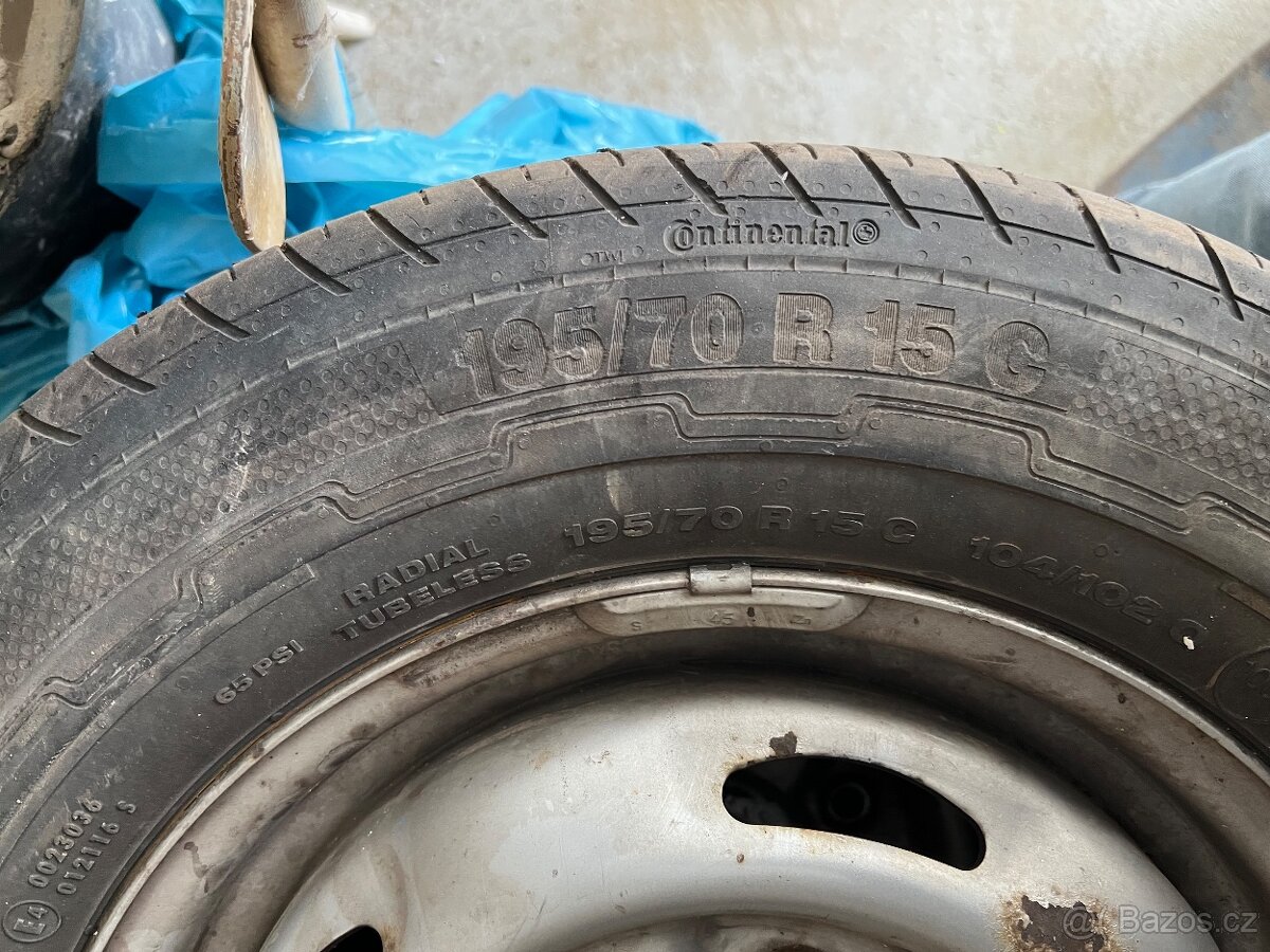 Kola Ford Transit 300S - 3