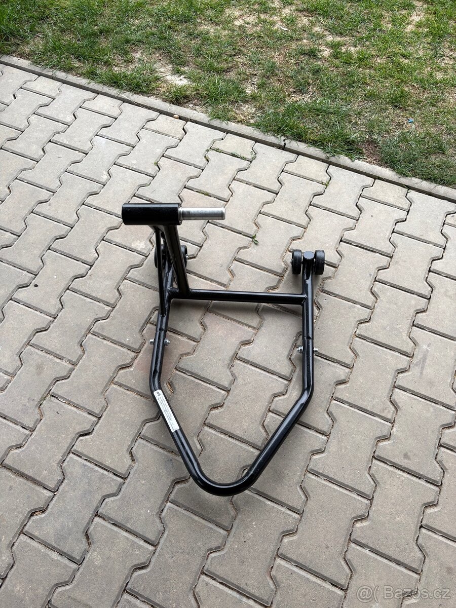 Stojan na letmo uložené kolo - 3