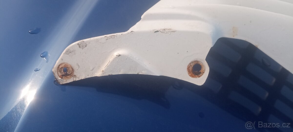 PT Cruiser - Maska - 3