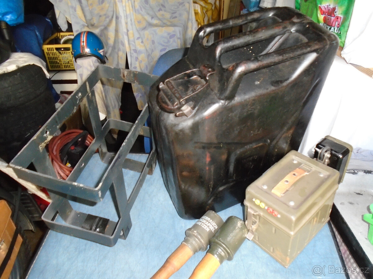 Prodám starší vojenské věci - 3