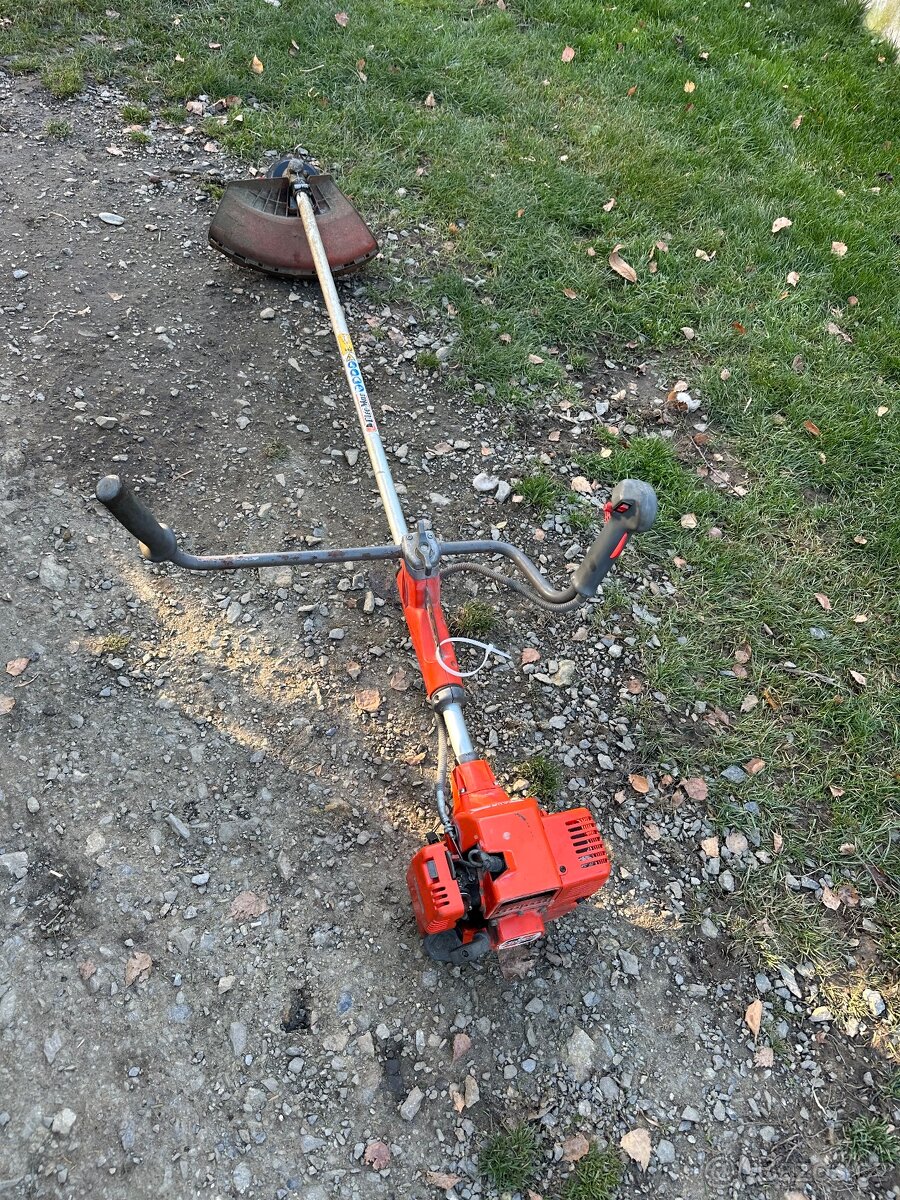 Křovinořez 740T - 3