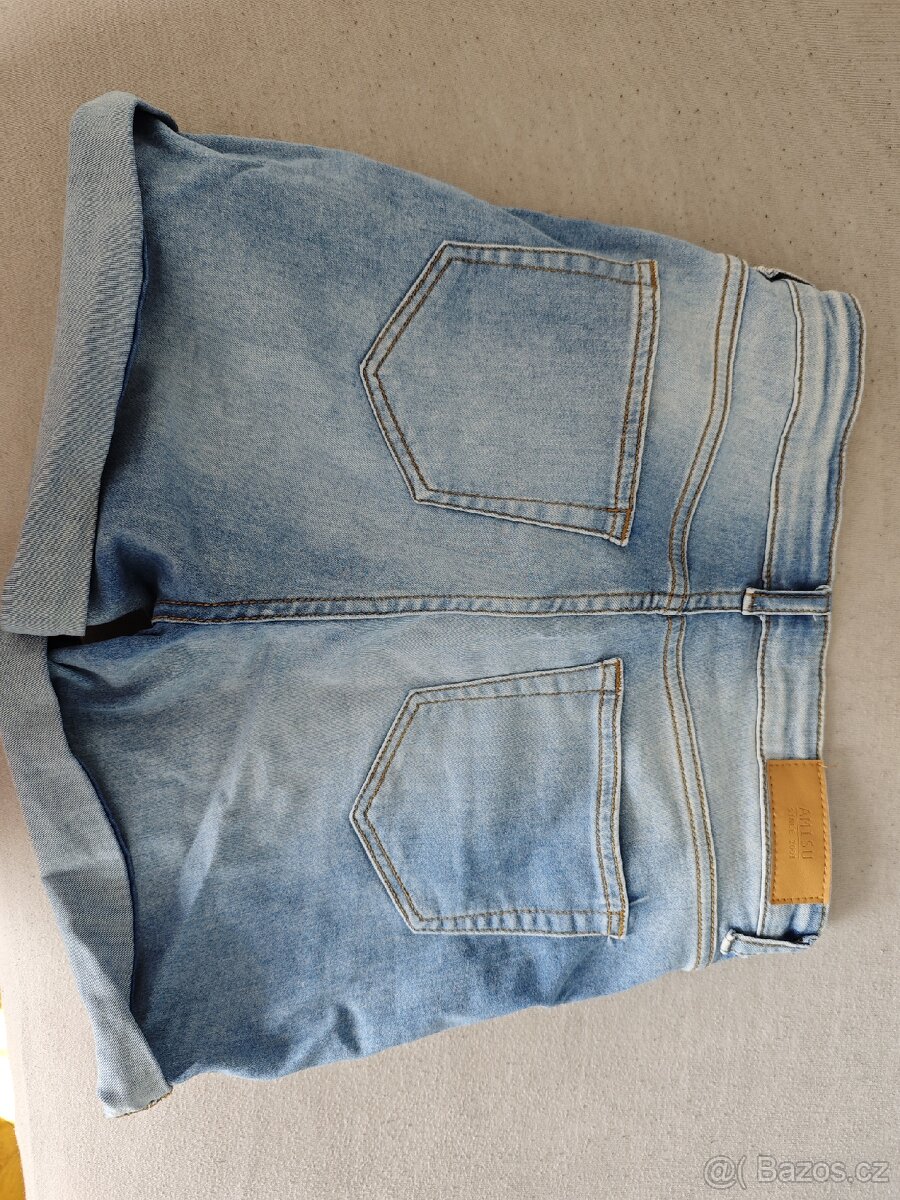 Světle džínové kraťasy - 3