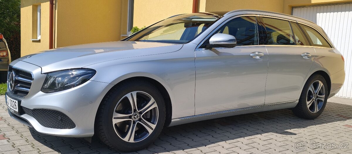 Mercedes E 220 d 4x4 kombi panorama Webasto tažné +DPH - 3