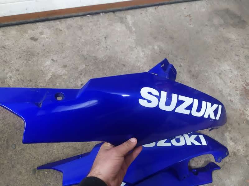 Spodní klíny kapot Suzuki Gsxr 600-750 K8-L1 - 3