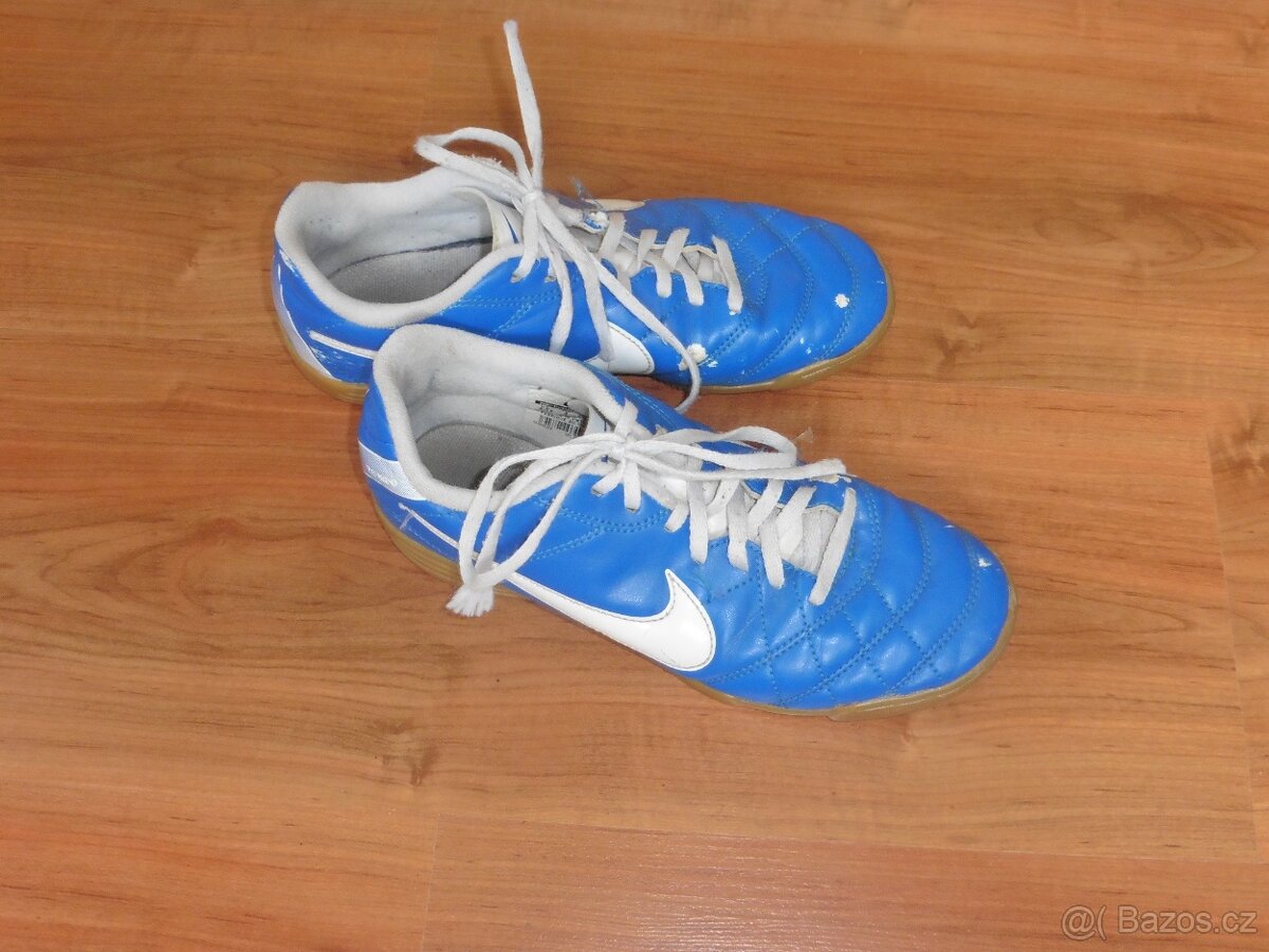 Modré sálové boty NIKE, boty do tělocvičny vel. 36,5 - 3