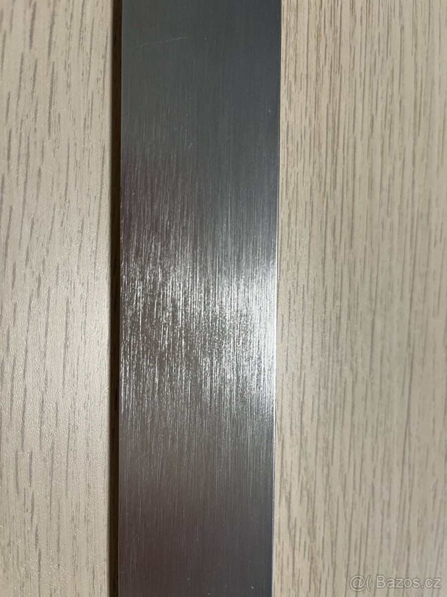 profilová úchytka do hrany dvířek - 3