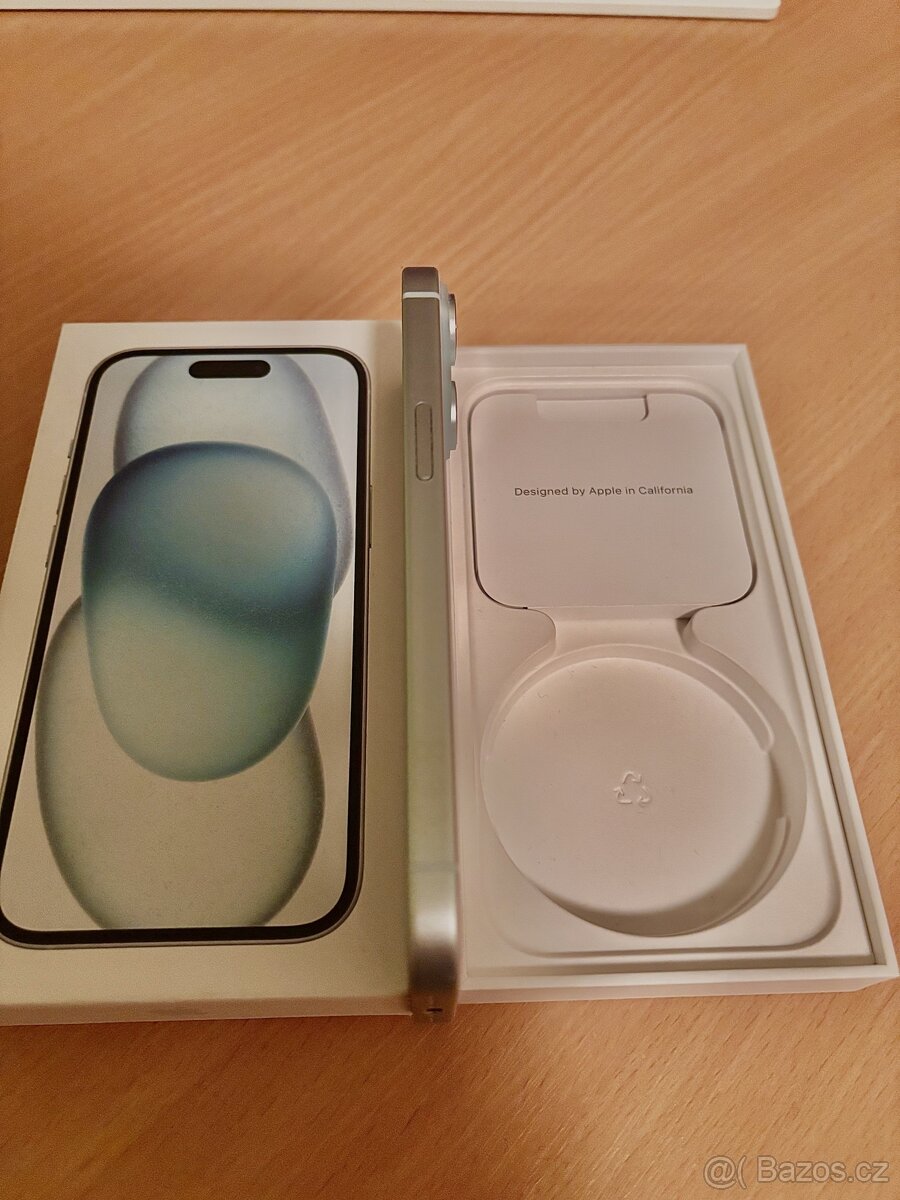 iPhone 15 128GB Modrý + sklo a obal - 3