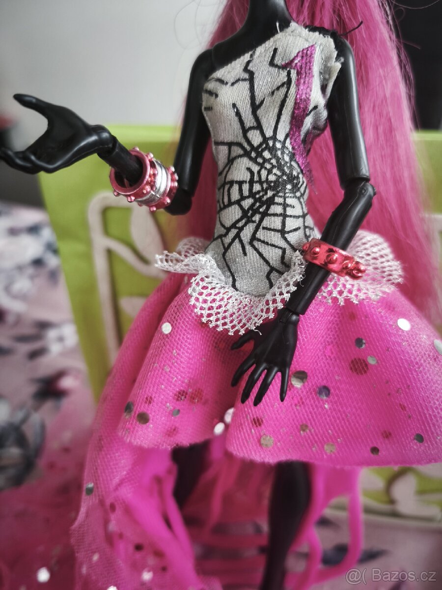 Monster High panenka Catty Noir - 3