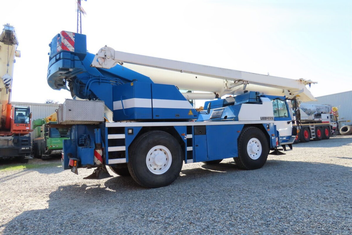 40t Autojeřáb Liebherr LTM1040-2.1 - 3