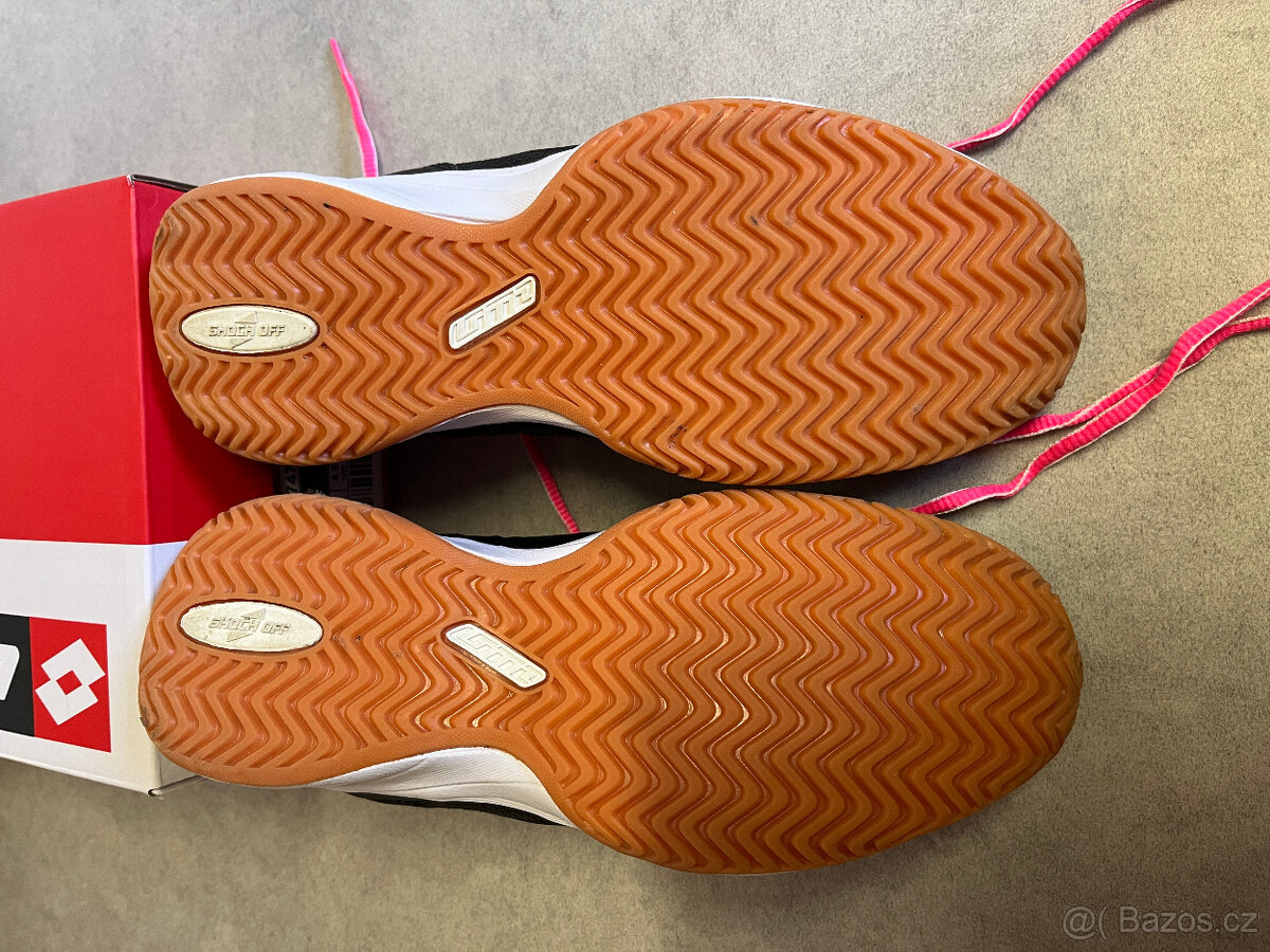 Sálové boty Lotto velikost 37 - 3