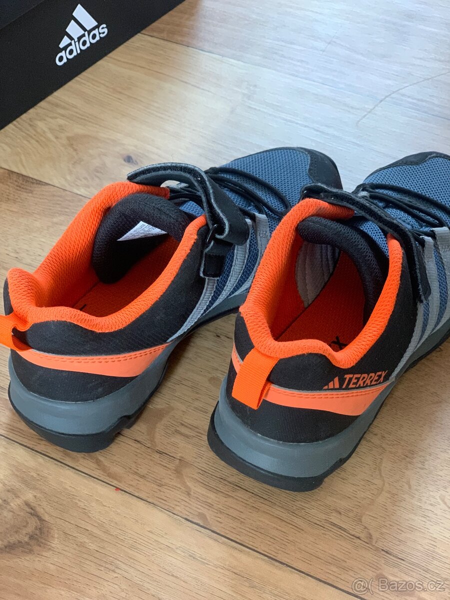 Chlapecké tenisky Adidas Terrex 33 - 3