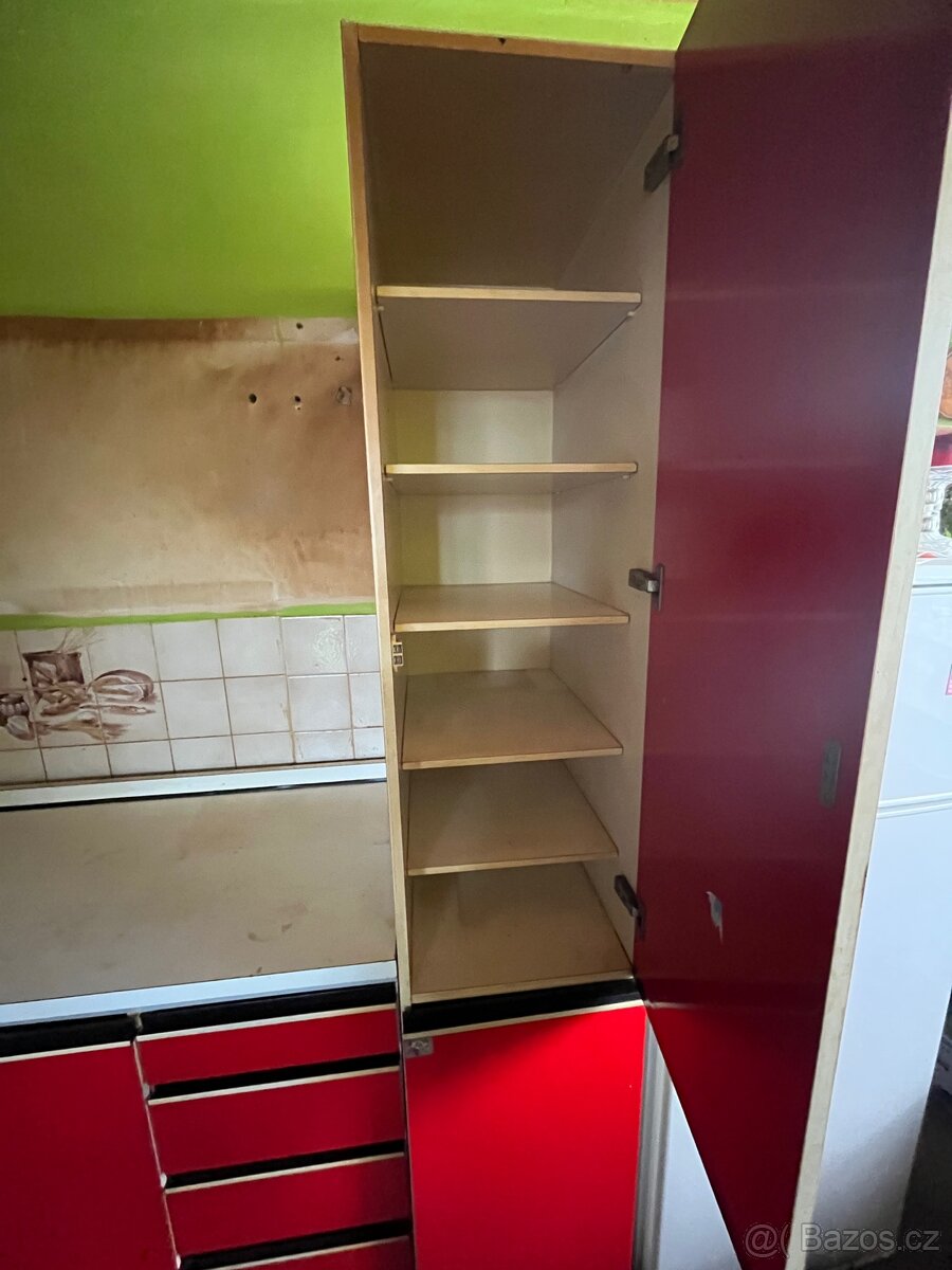 Červená kuchyň - 3