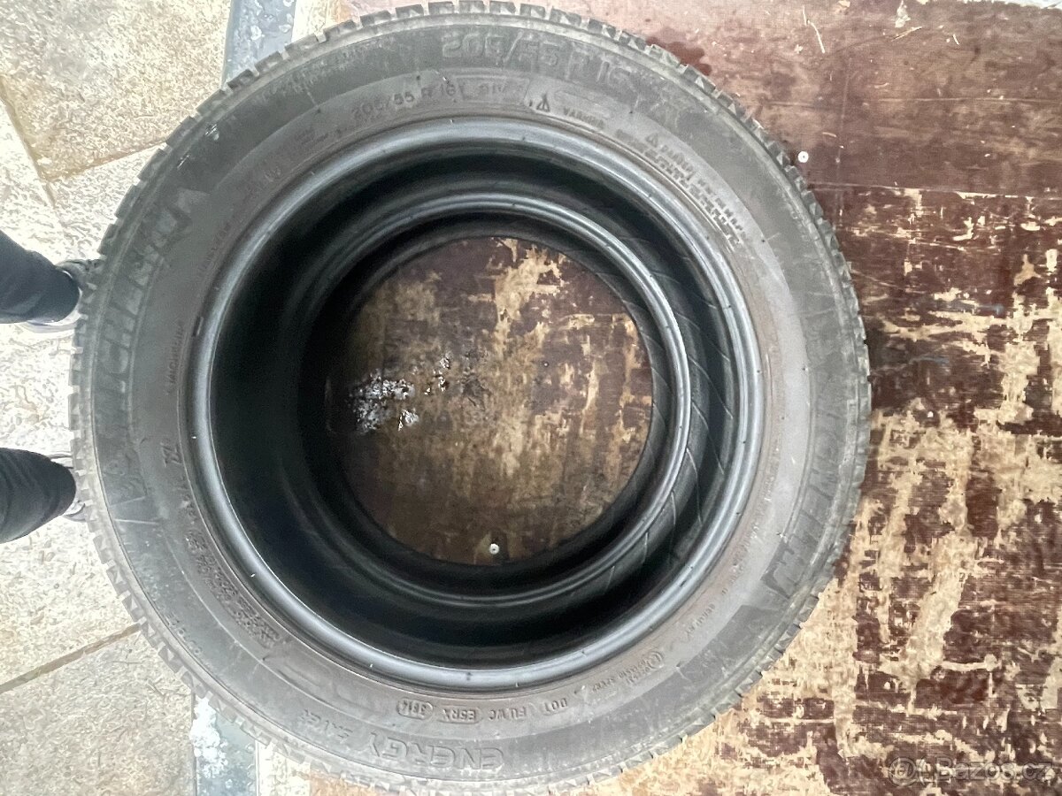 Dvě letní pneu 205/55/16 Michelin - 3