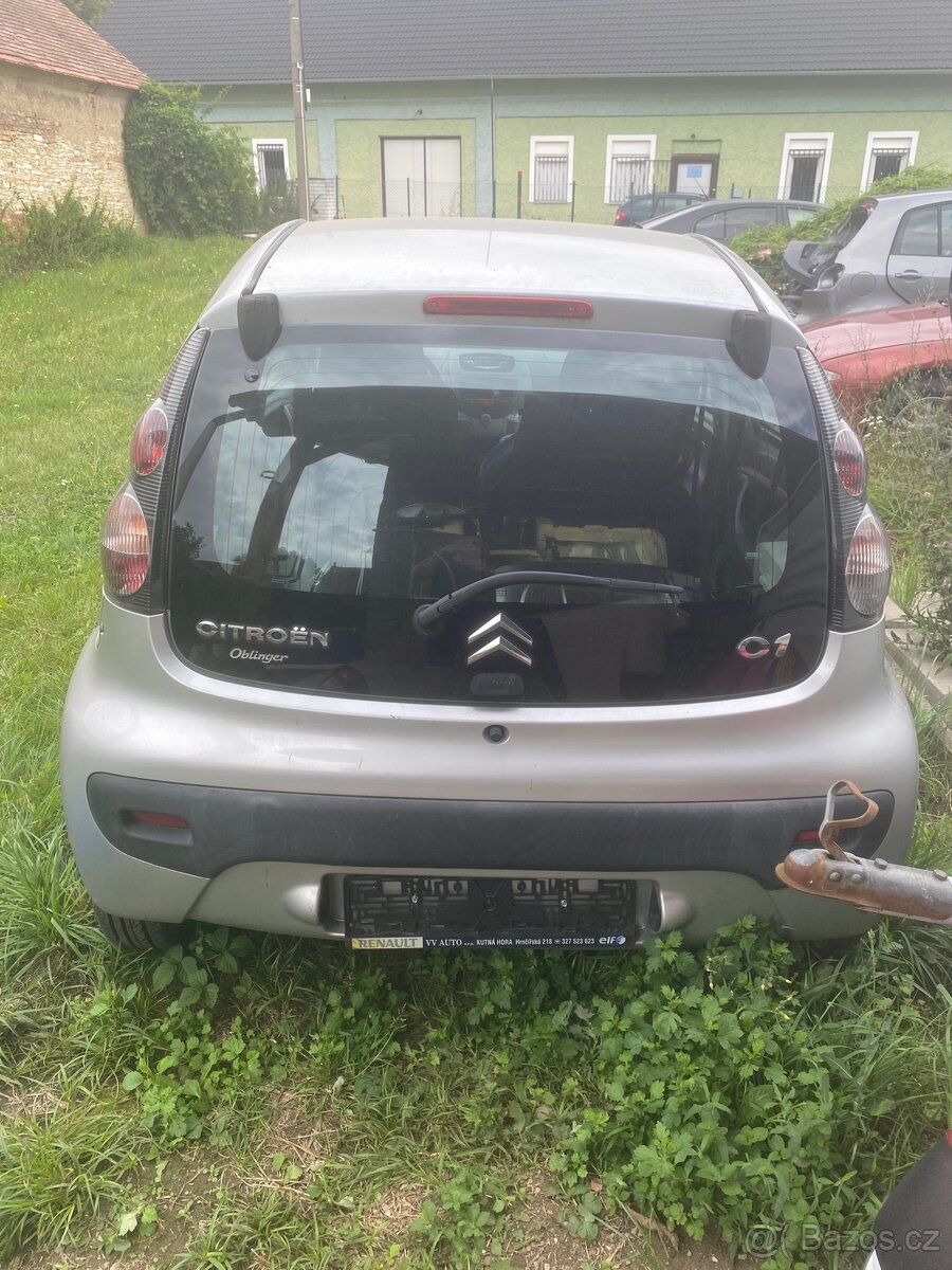 Citroen C1, obsah 1,0 benzín rok 2010 - 3