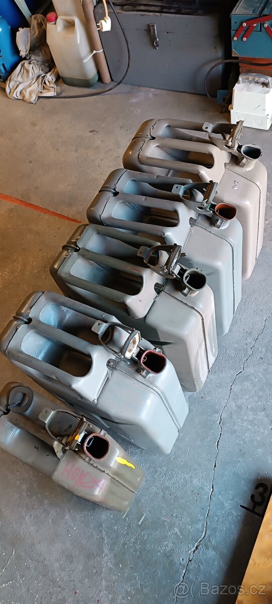 kovové kanystry - 3