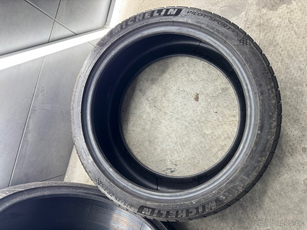 LETNÍ PNEU 275/35/19 - 3