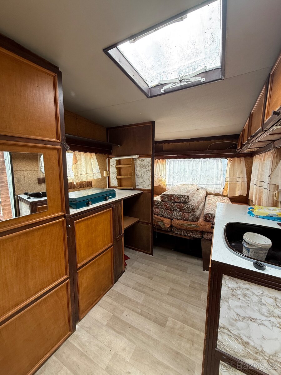 Karavan- obytný přívěs - 3