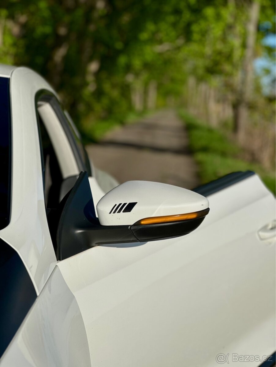 Volkswagen Scirocco III - 3