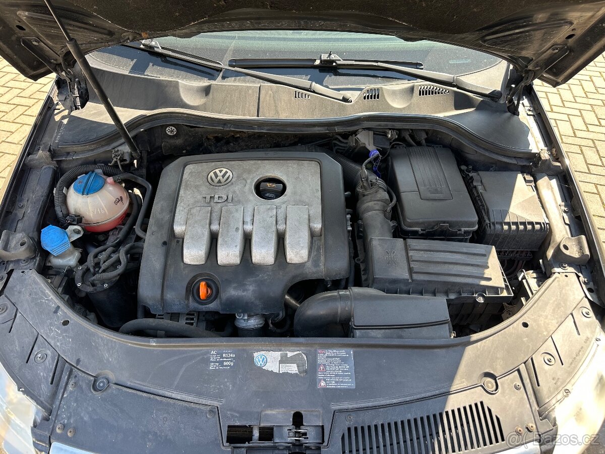 Prodám Volkswagen passat sedan B6 - 3