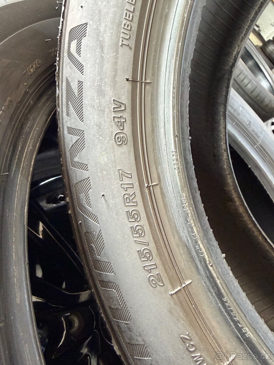 215/55r17 bridgestoune - 3