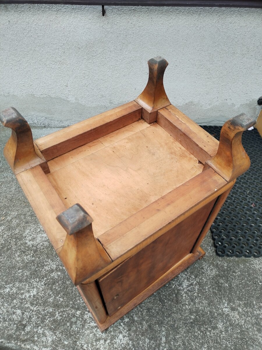 Noční stolky - 3