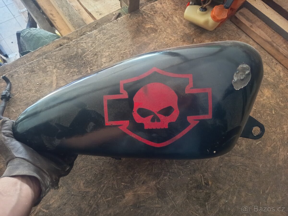 Nádrž Harley Davidson - 3