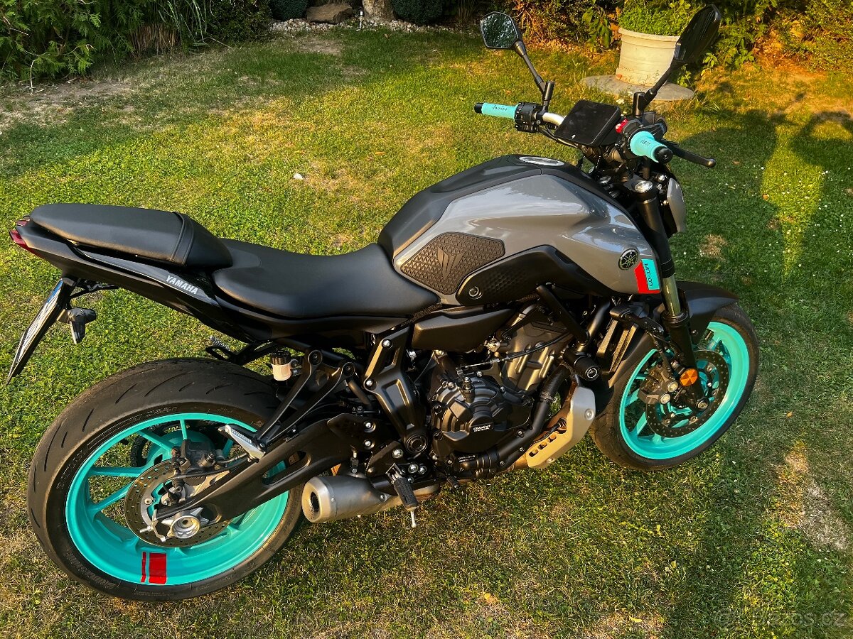 Yamaha mt07 - 3