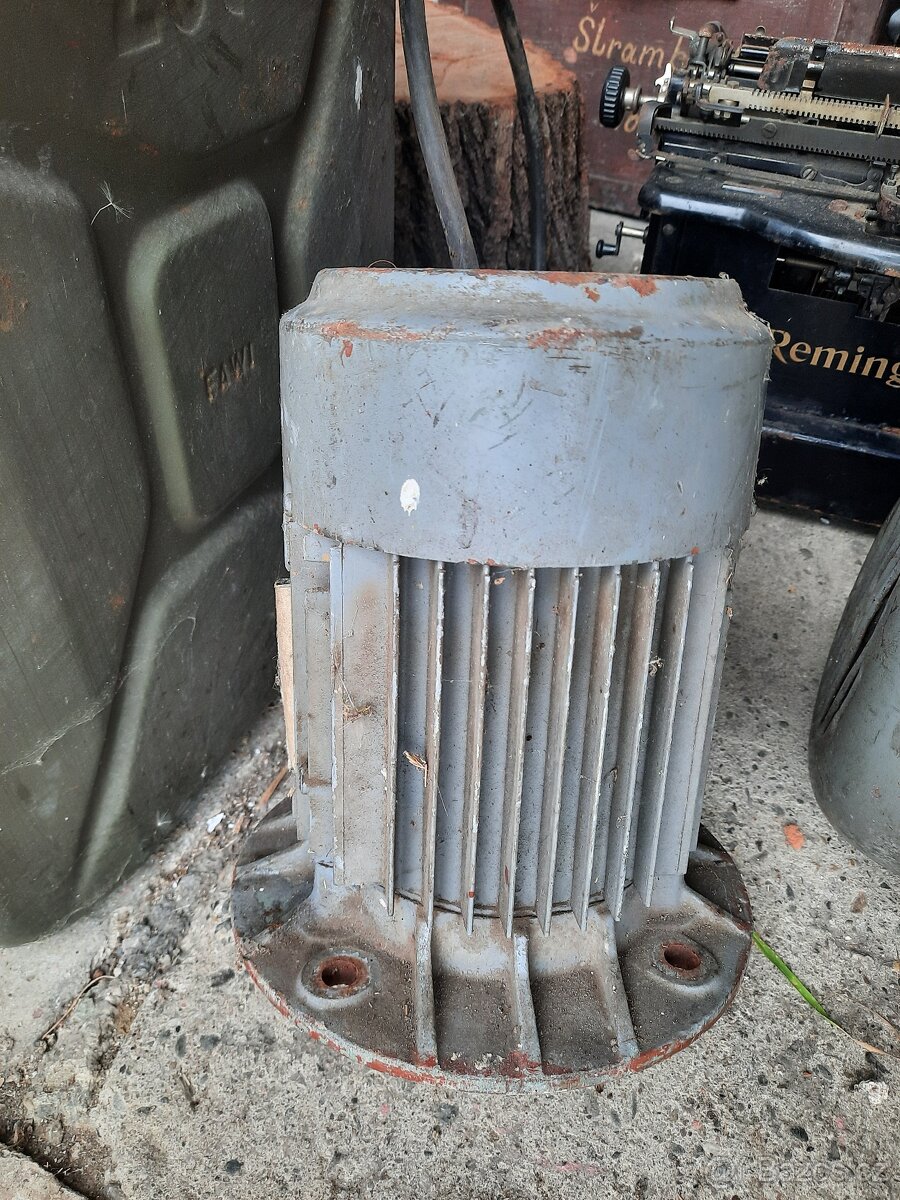 Elektromotory - 2 kusy - 3