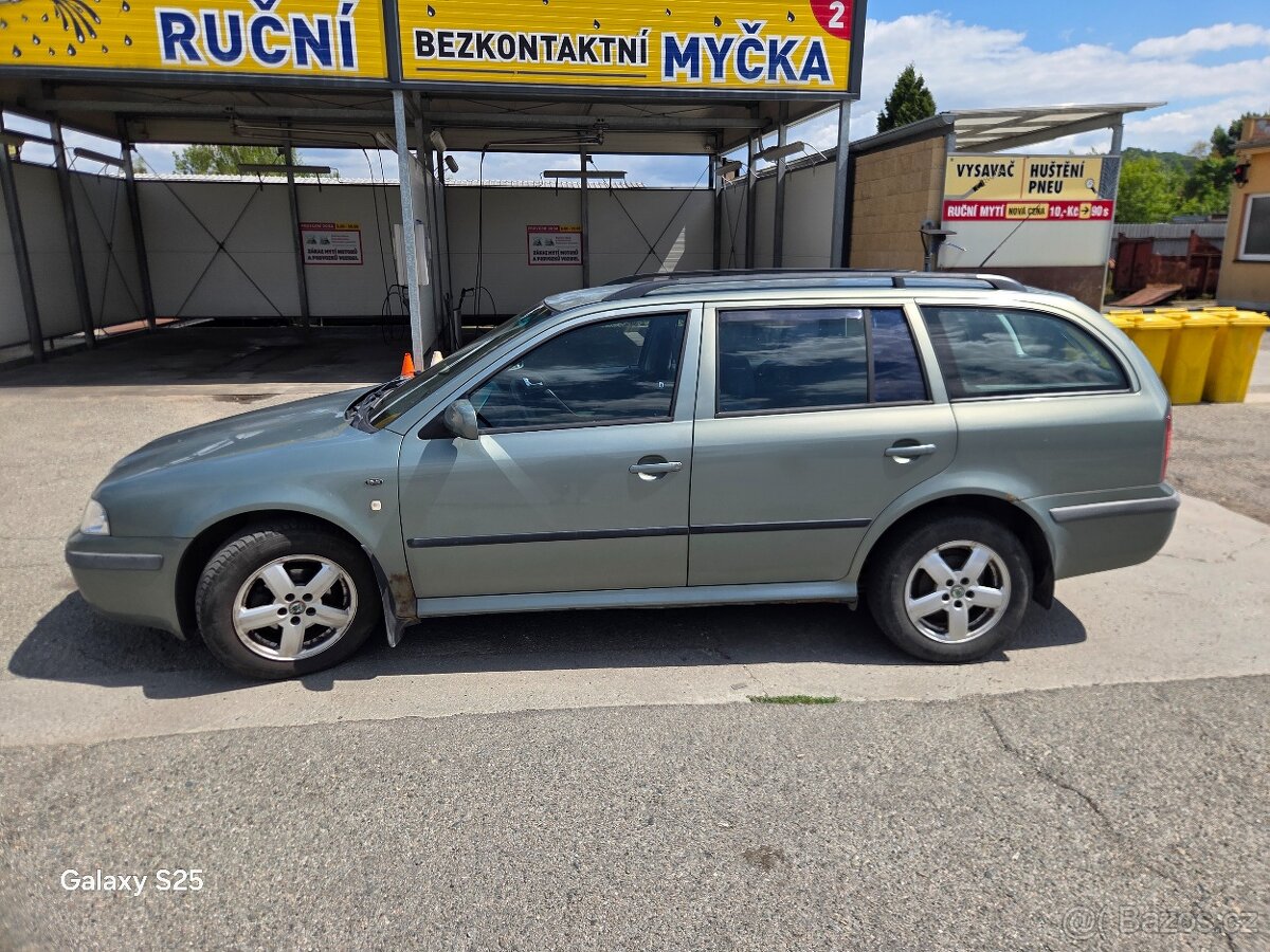 Octavia Combi 1.6 75kw r.v.02 vybava - 3