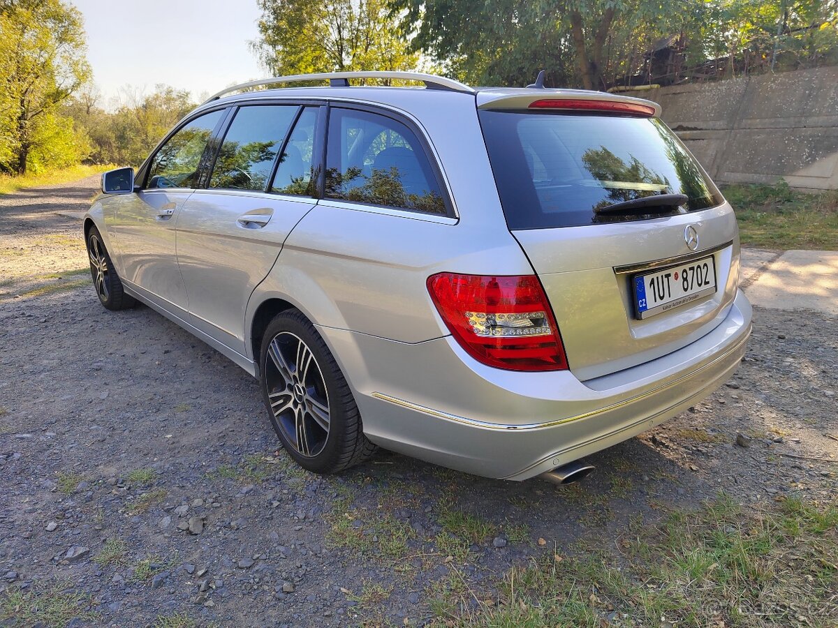 Prodám Mercedes Benz C220 CDI 125 Kw S Vadou Motoru - 3