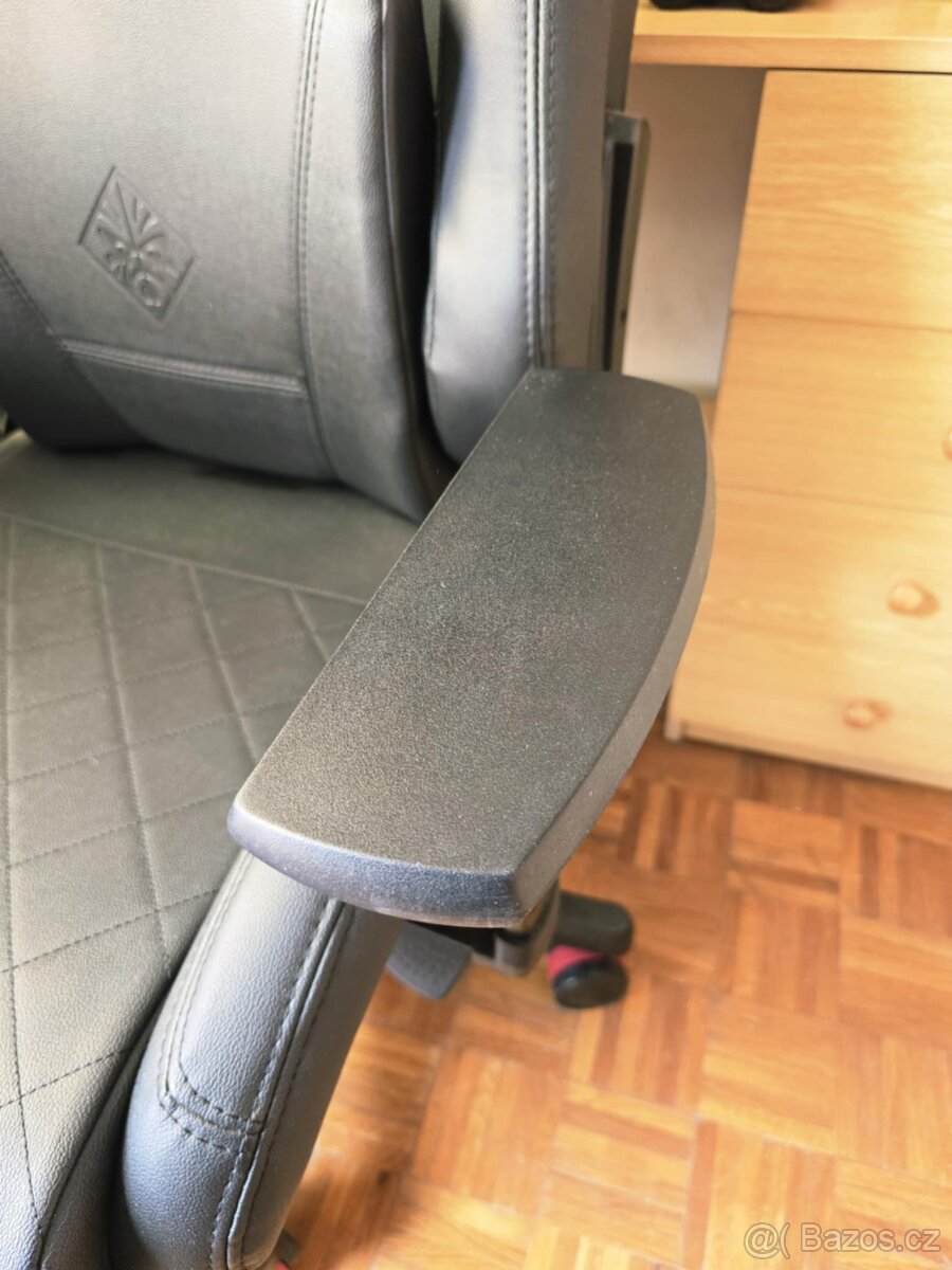 HERNÍ KŘESLO OMEN by HP Citadel Gaming Chair - 3