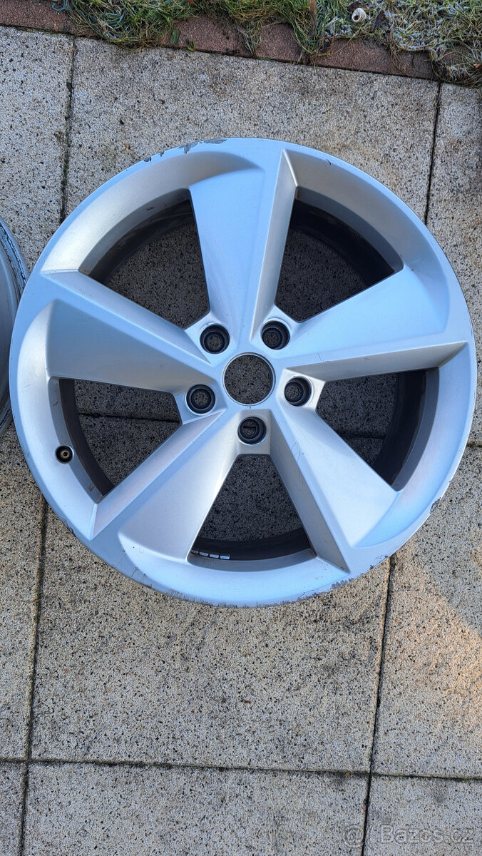 Prodám 2x kolo z lehké slitiny GOLUS 18" pro OCTAVIA III - 3