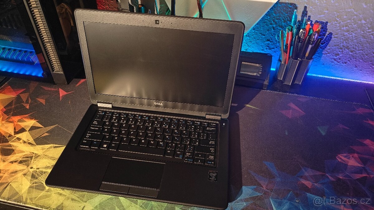 Dell Latitude E7250, i5, 8GB RAM,128GB SSD, nová baterie - 3