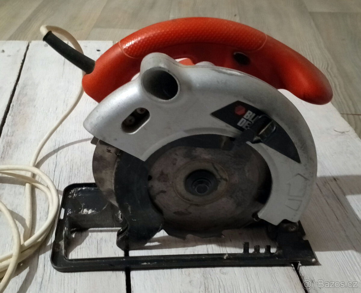 Silný mafl Black and Decker CD 601 - 3