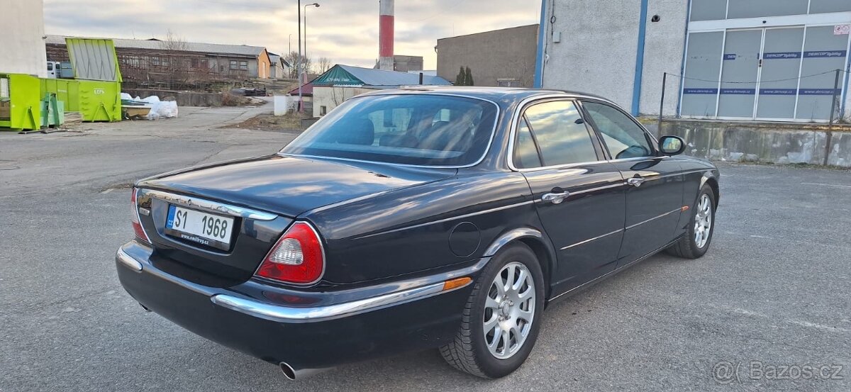 Prodám Jaguar XJ V6 - 3