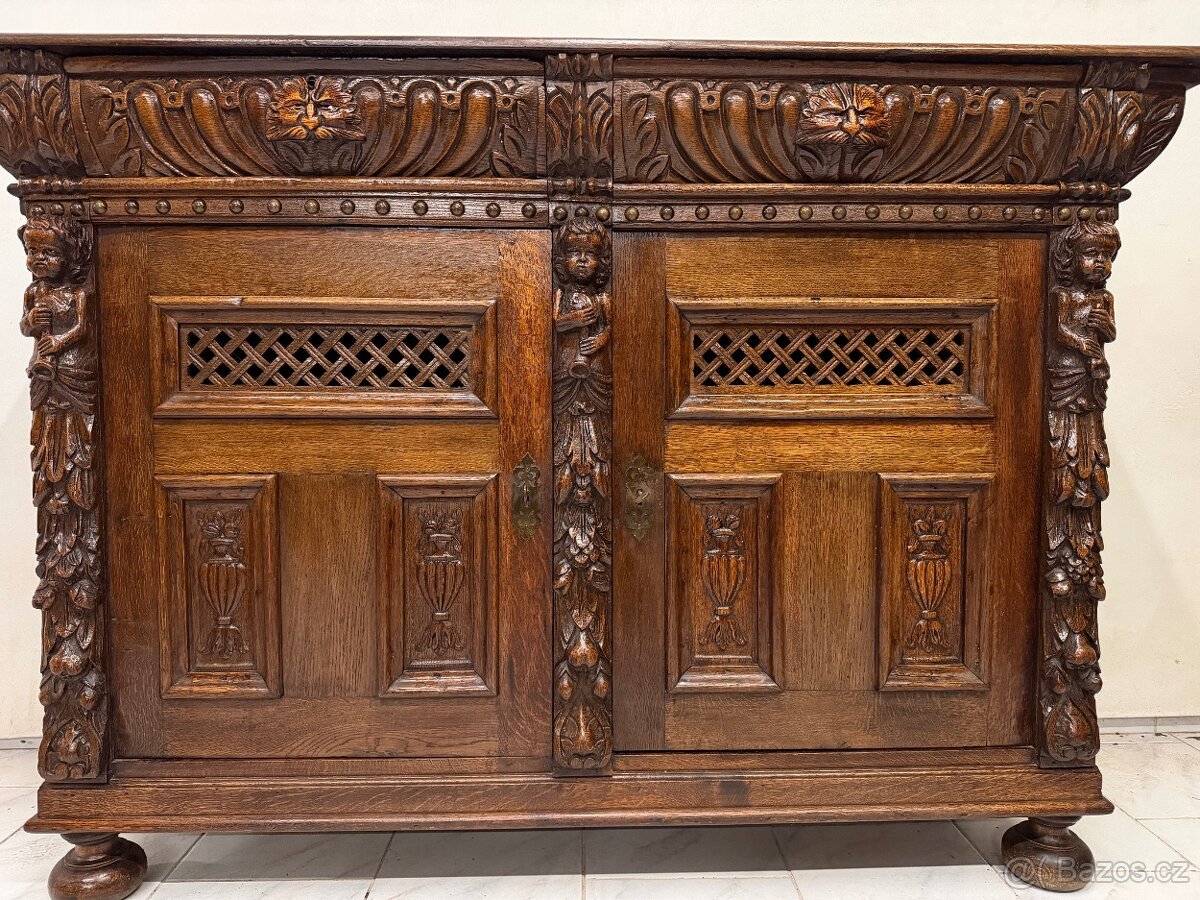 Starožitná neorenesanční skříň - 3