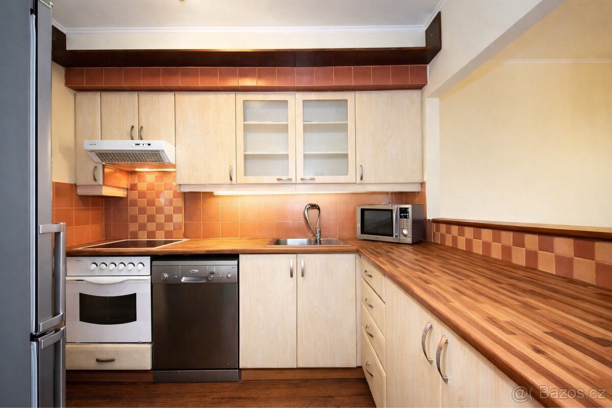 Pronájem bytu 4+1, 104m2, Praha 8 - Libeň - 3