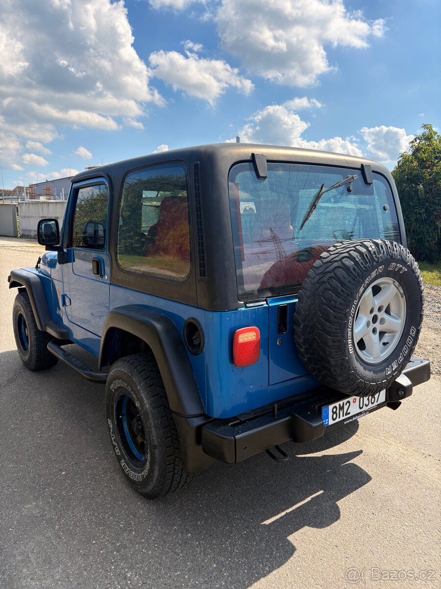 Jeep Wrangler 4.0 L6 automat - 3