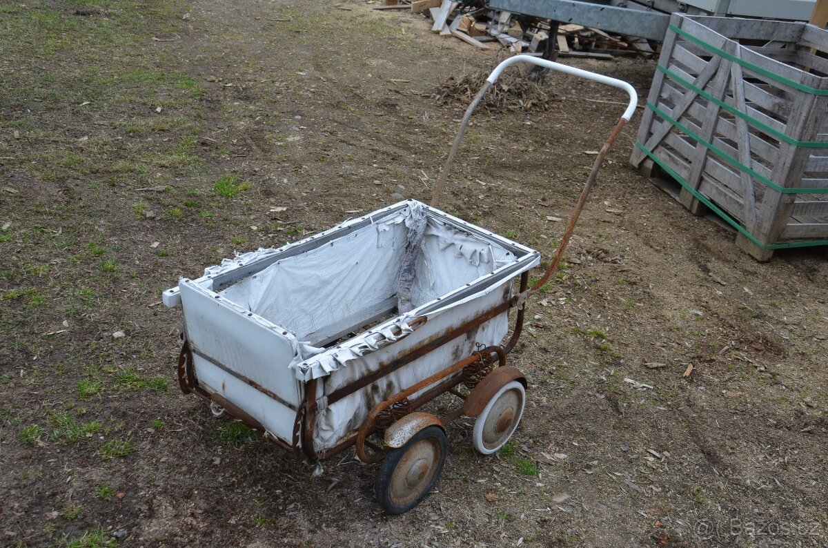Starý kočárek - 3