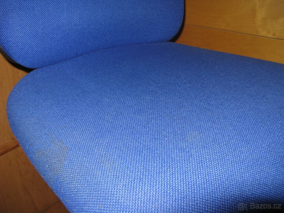 Kolečková židle modrá - 3