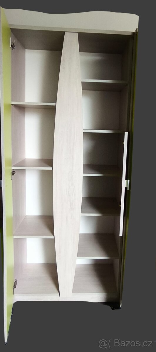 Dětská zelená skříň - 3