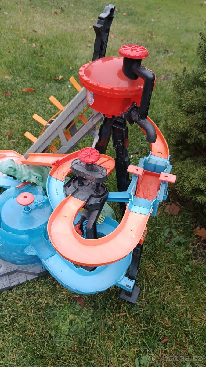 Hot Wheels Autodráha Krokodýlí útok - 3