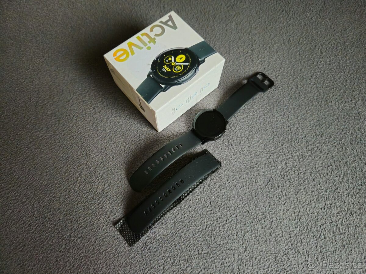 Chytré hodinky Samsung Galaxy Watch Active40mm černé krásné - 3