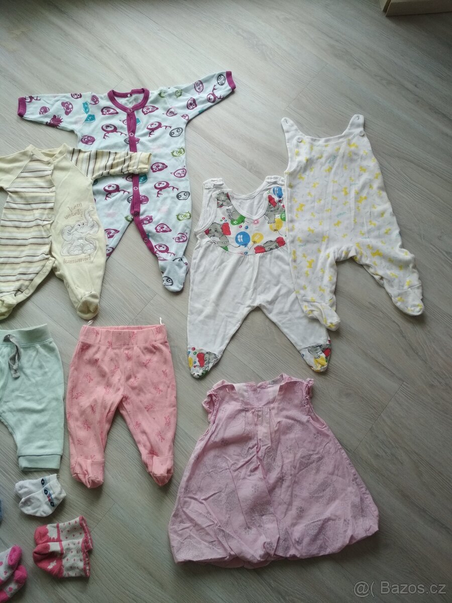 Prodam sadu obleceni pro holcicku vel. 52-56 (17 kusu) - 3