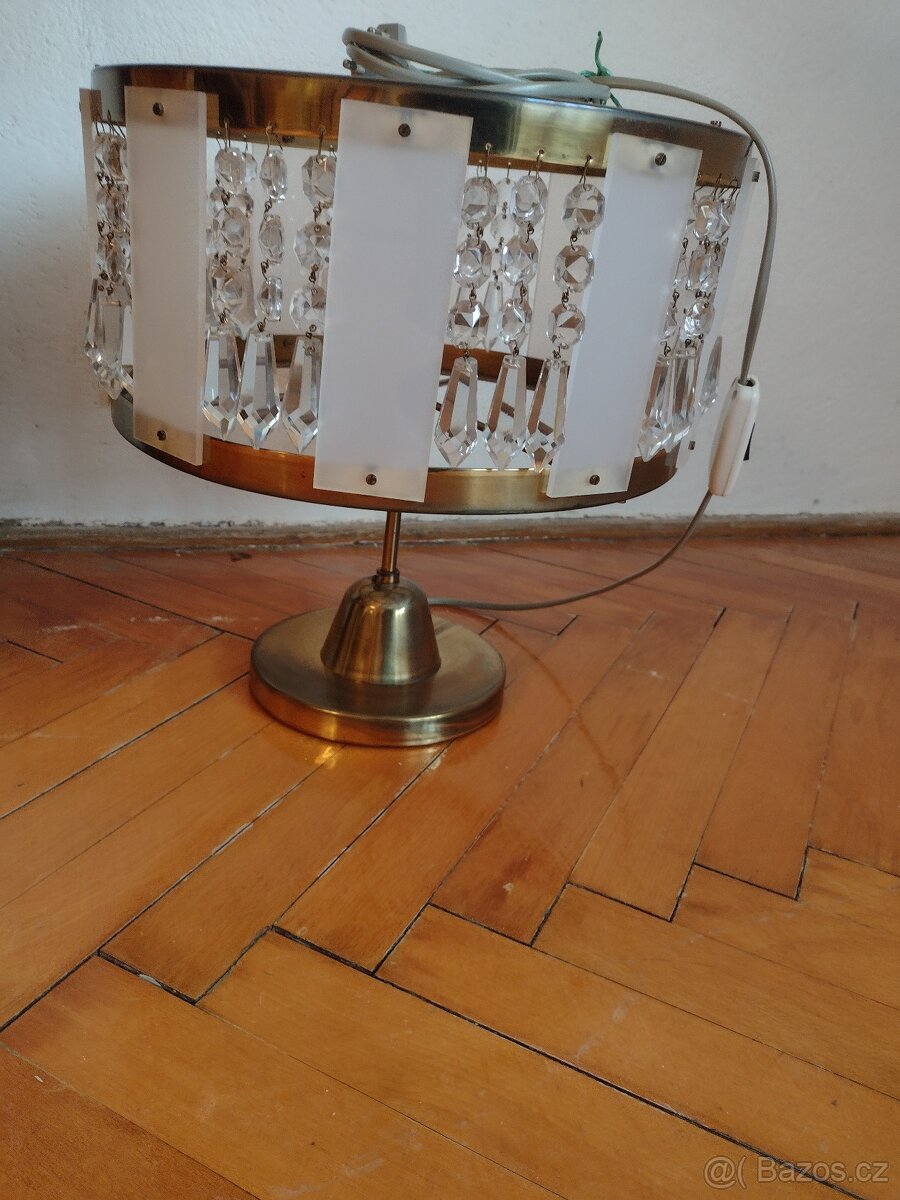 Stolní lampa vyráběná Sklárnou Nový Bydžov. - 3