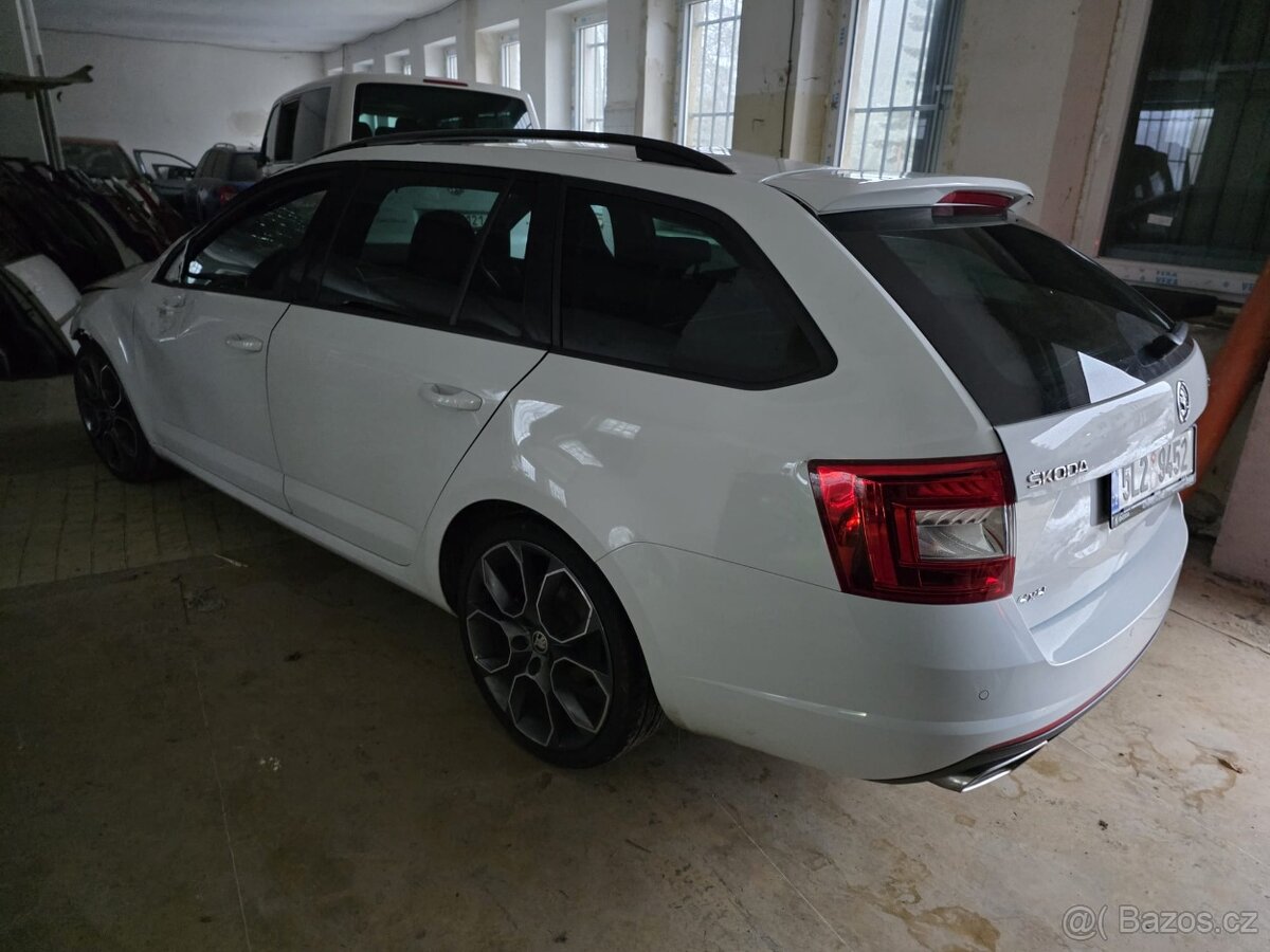 ŠKODA OCTAVIA COMBI 2.0 TDI RS 4X4 DSG /POJÍZDNÉ - 3