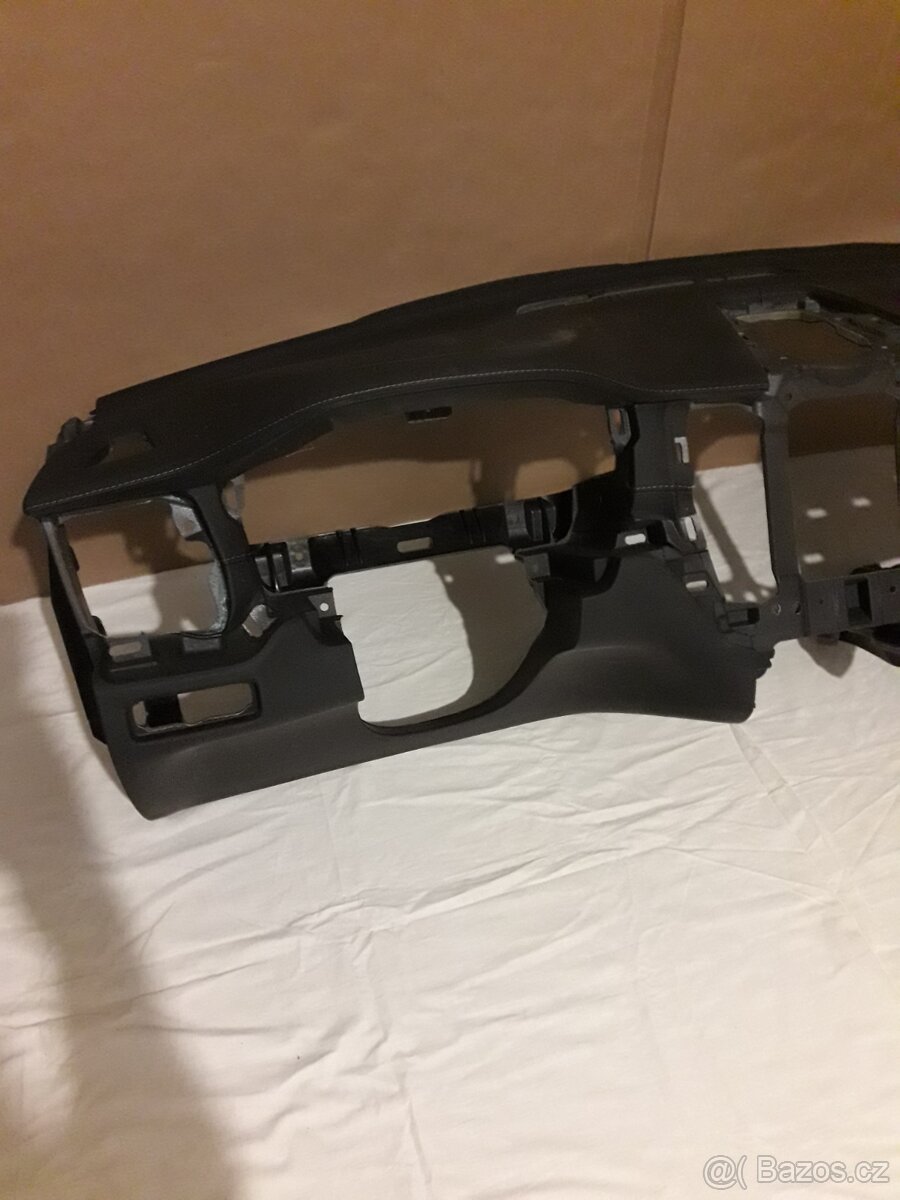 Palubní deska VOLVO XC 60 - 3