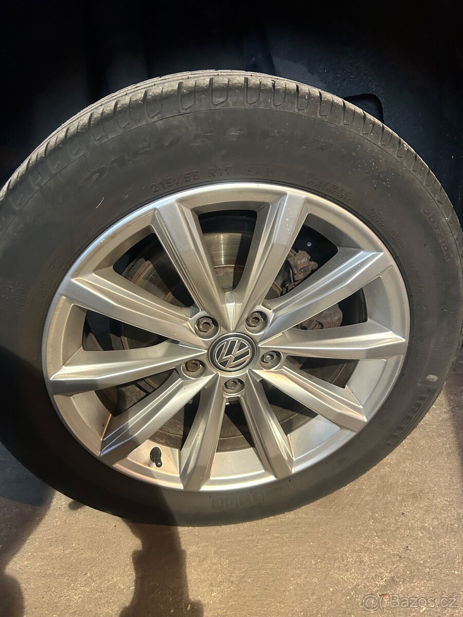 Alu kola R17 passat b8 - 3